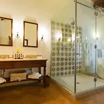 Castello Banfi - Il Borgo - Relais Et Chateaux מלון 5*