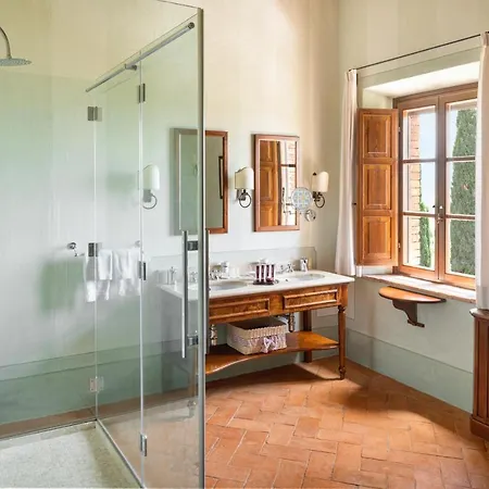 Castello Banfi - Il Borgo - Relais Et Chateaux Szálloda