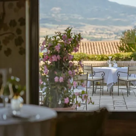 Castello Banfi - Il Borgo - Relais Et Chateaux Szálloda Poggio alle Mura