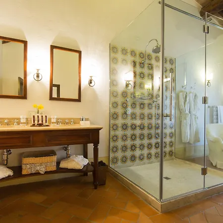 Castello Banfi - Il Borgo - Relais Et Chateaux Hotel 5*