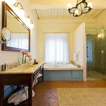 Hotel Castello Banfi - Il Borgo - Relais Et Chateaux