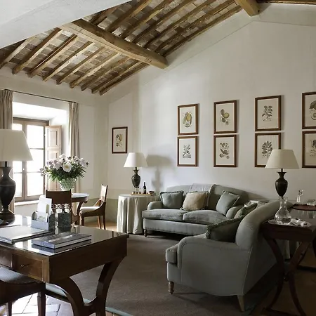 Hotel Castello Banfi - Il Borgo - Relais Et Chateaux