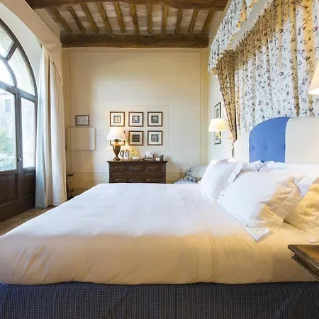 Hotel Castello Banfi - Il Borgo - Relais Et Chateaux Poggio alle Mura